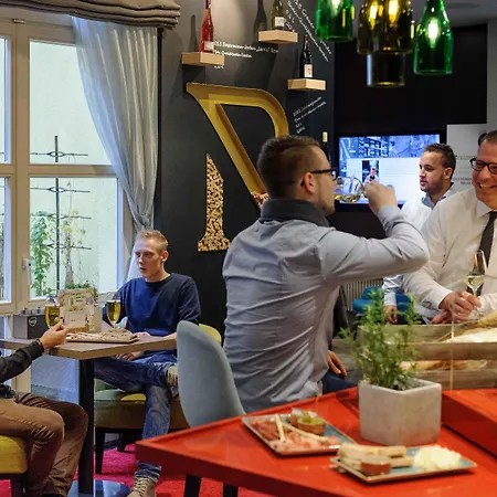 Mercure & Residenz Checkpoint Charlie Hotel