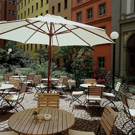 Hotel Mercure & Residenz Checkpoint Charlie 4*