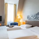 Mercure & Residenz Checkpoint Charlie Otel
