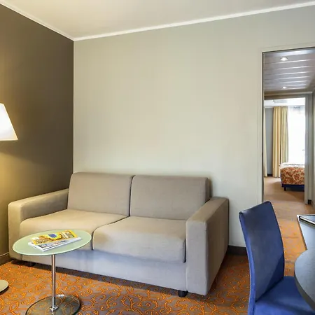 Mercure & Residenz Checkpoint Charlie Otel