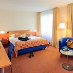 美居酒店柏灵查勒边检站店